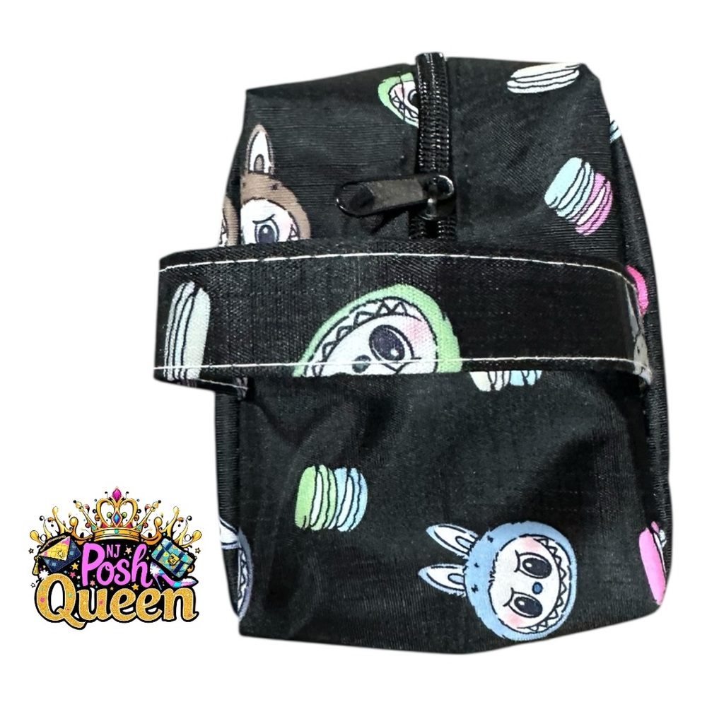 THE MONSTERS - LABUBU Black Cosmetic Travel Bag - Picture 3 of 3